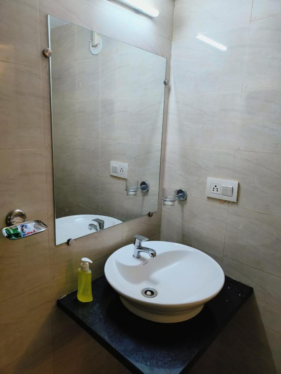 Hotel Green Field View Candolim Esterno foto
