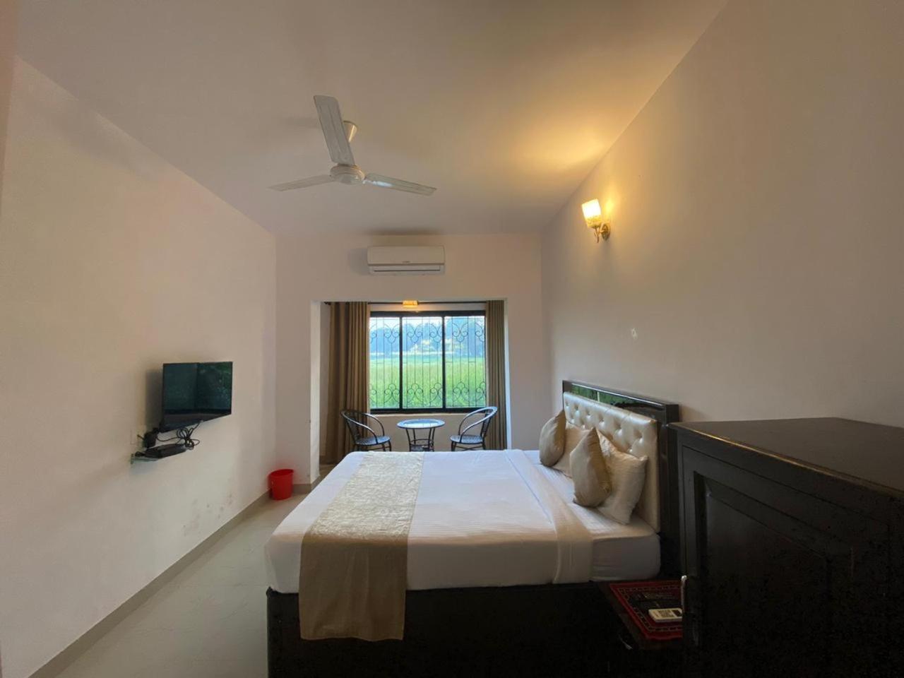 Hotel Green Field View Candolim Esterno foto