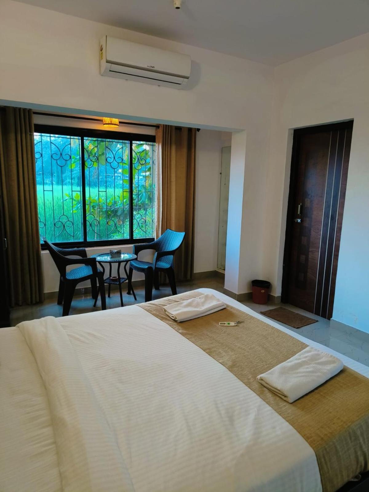 Hotel Green Field View Candolim Esterno foto